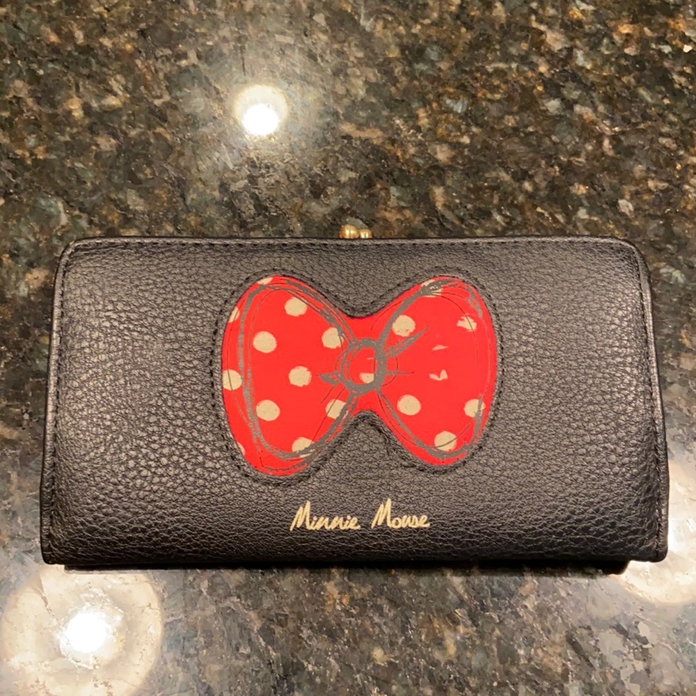 Minnie Mouse Bow Wallet